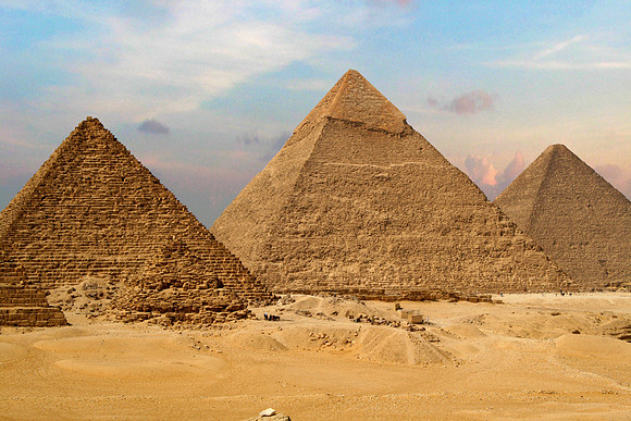 the great pyramids of giza